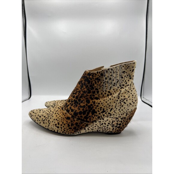 Matisse Nugent Wedge Bootie Cow Hair in Leopard Leather real fur Size 9.5 - Picture 3 of 16